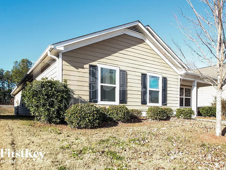 35 Riviera Dr — Photo 4