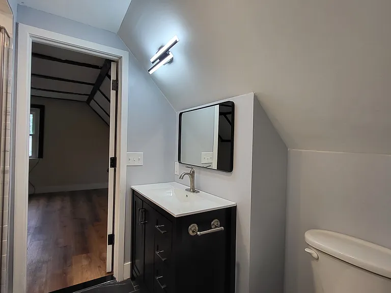 156 Doris St — Photo 16