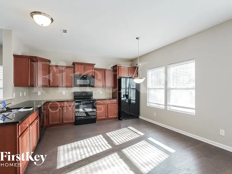 519 Rook Rd — Photo 8