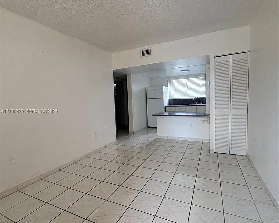 231 E 7th St #103