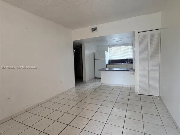 231 E 7th St #103, Hialeah, FL 33010