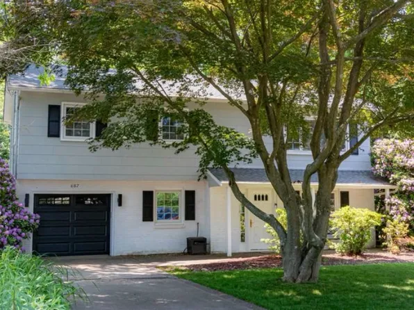 687 Northstream Dr, Toms River, NJ 08753
