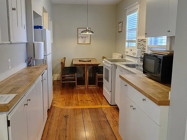 257 Vaughan St #2 — Photo 9