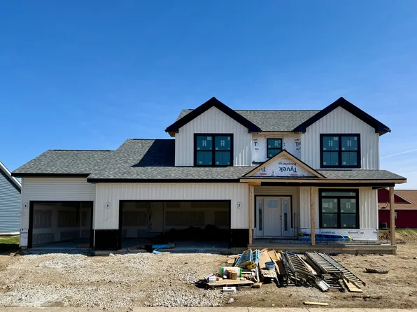 1812 Sunny Acres Rd, Mahomet, IL 61853