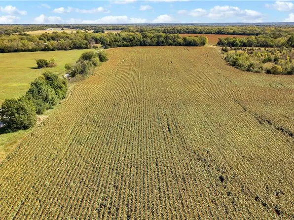 38939 W 387th St, Lane, KS 66042