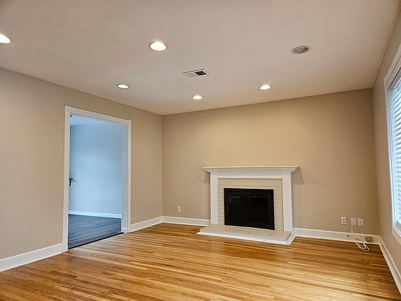 4th image of 1415 Scossa Ave