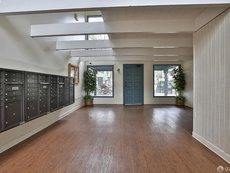 1731 Ellis St #11 — Photo 6