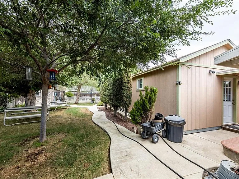 33518 Colorado St — Photo 3