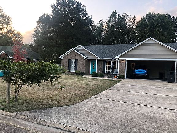 2nd image of 213 Shelbi Dr