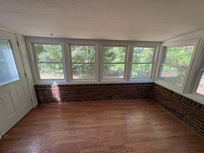 3 bed, 2.0 bath, 1970 sqft, $1,800 — Photo 4