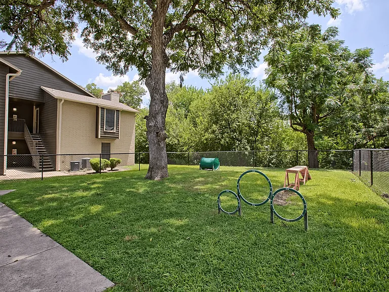 Summer Grove — Photo 14