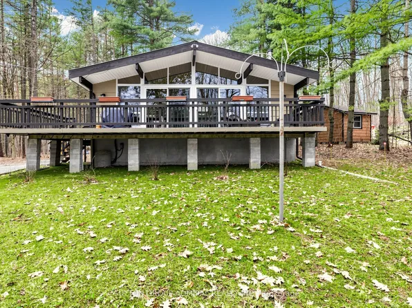 28 Timcourt Dr, Tiny, ON L9M 0B9