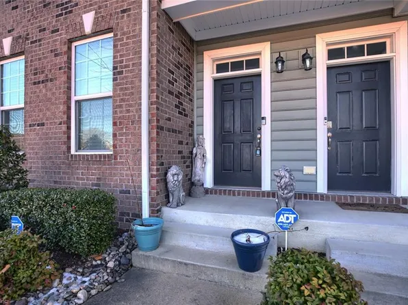 303 Waterside Dr Unit 34, Hampton, VA 23666