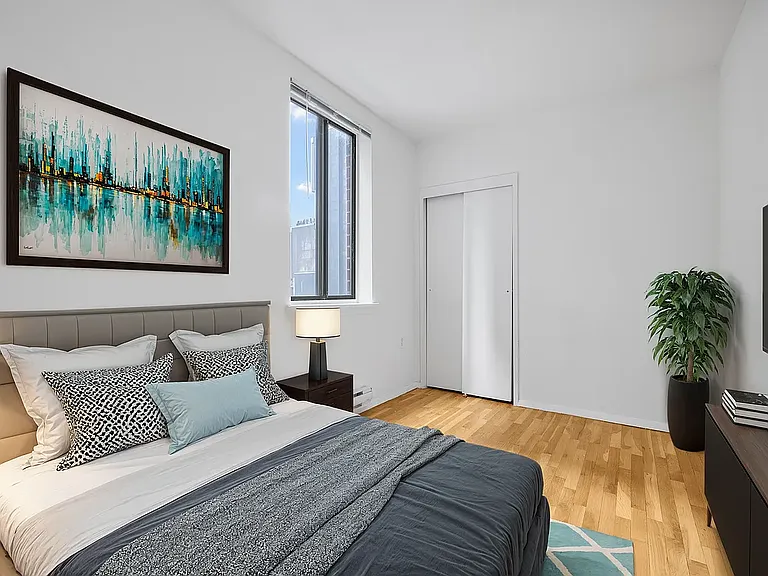 434 W 19th St #3C — Photo 2