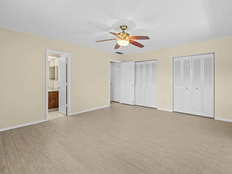 29 Lake Vista Trl #205 — Photo 7