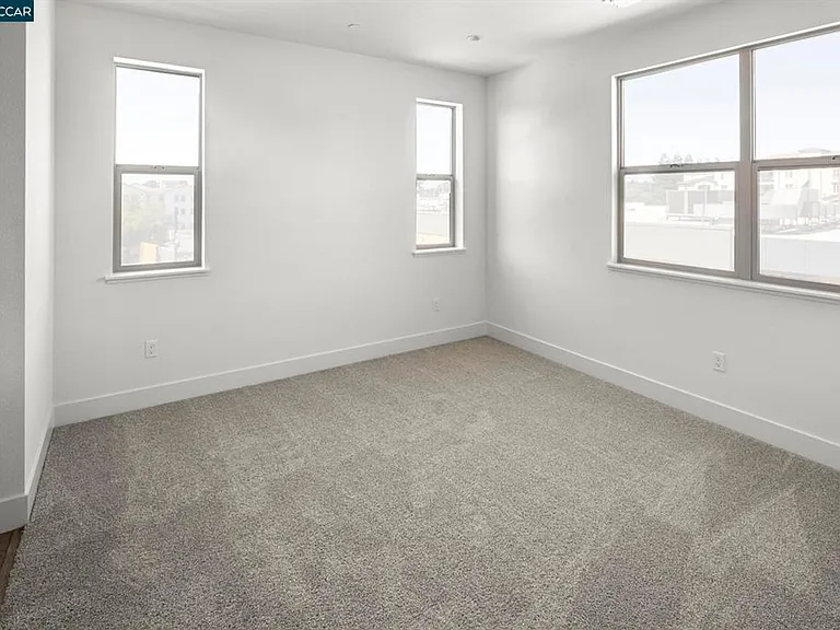 2802 Chattleton Ln — Photo 20