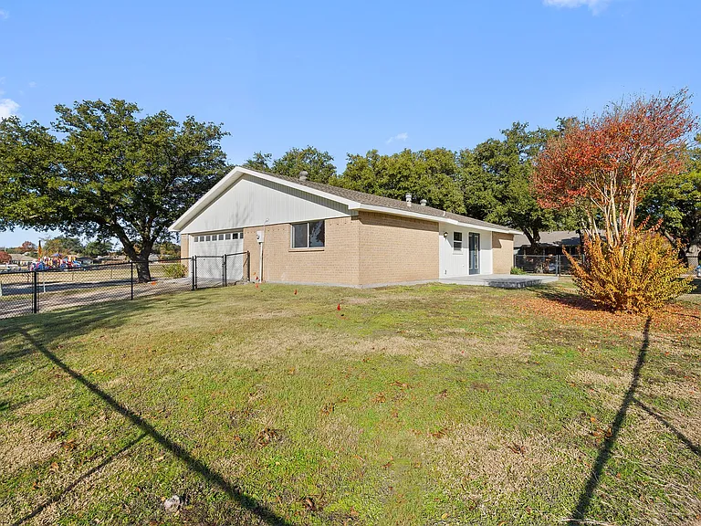 1464 Big Bend Dr — Photo 24