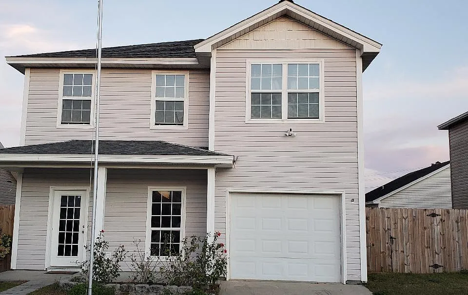 2606 Oakmont Dr
