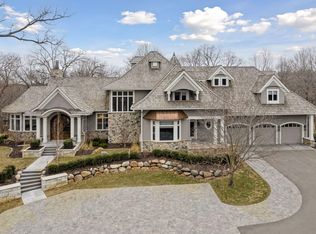 1250 Lyman Ave, Wayzata, MN 55391