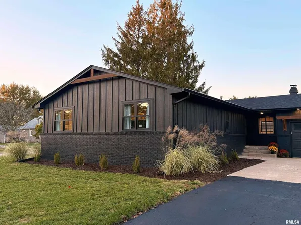 505 E Locust St, Geneseo, IL 61254