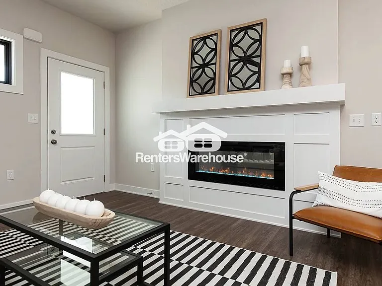3639 NE Kara Ln — Photo 9