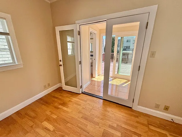 458 21st Ave — Photo 7