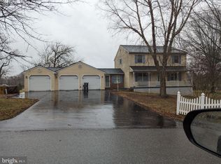 3 Spring Hill Ln, Elizabethtown, PA 17022