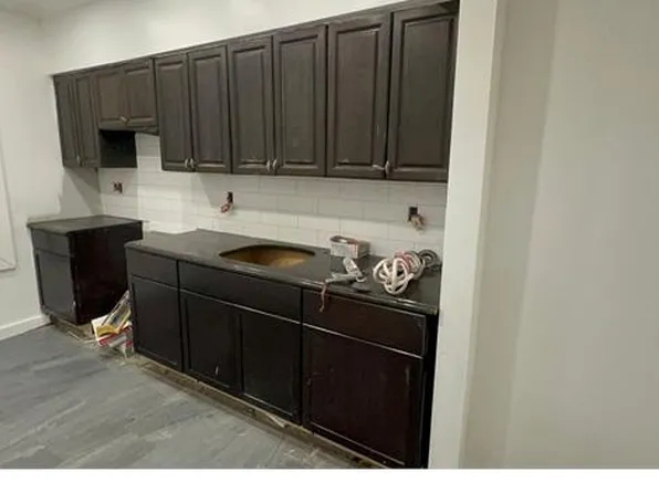 111 E 182nd St, Bronx, NY 10453