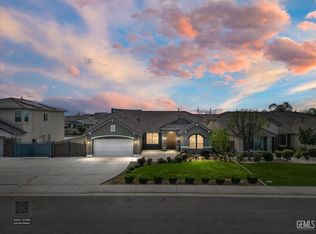 9801 Biscayne Dr, Bakersfield, CA 93311