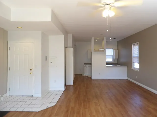 160 Park St — Photo 2