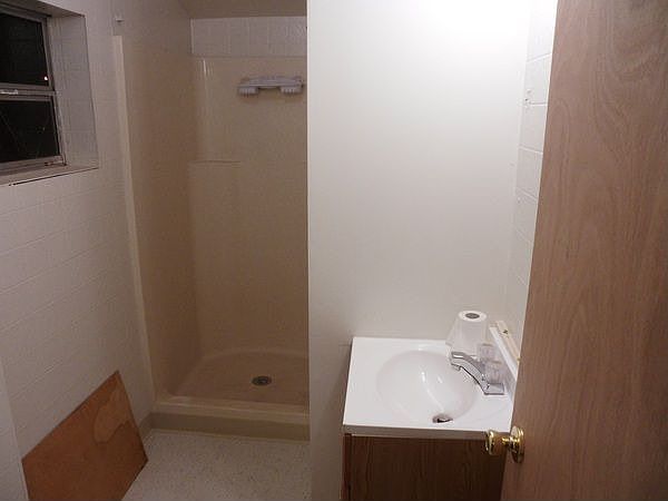 2nd image of 514 A St SW