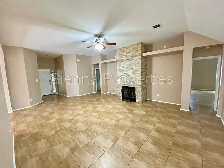 209 N Blue Ridge Pkwy — Photo 6