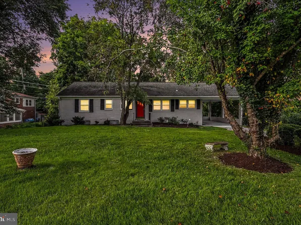 8714 Duvall St, Fairfax, VA 22031