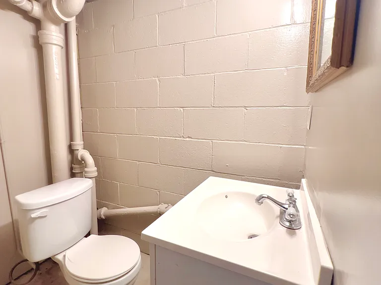 509 Royal Ave — Photo 22