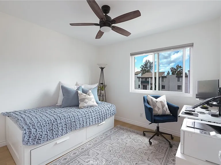 21500 Califa St — Photo 20
