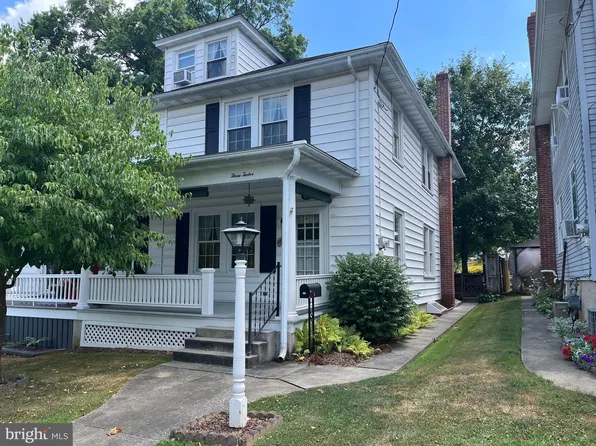 312 E New St, Lititz, PA 17543