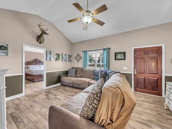5th image of 108 Boardwalk Way