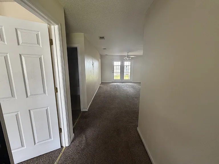 101 Hall St #212 — Photo 2
