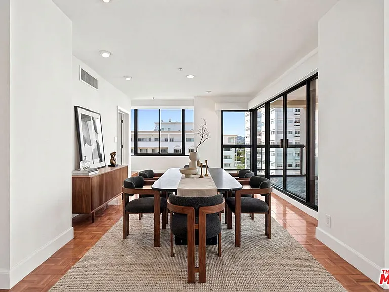 10724 Wilshire Blvd #1104 — Photo 5