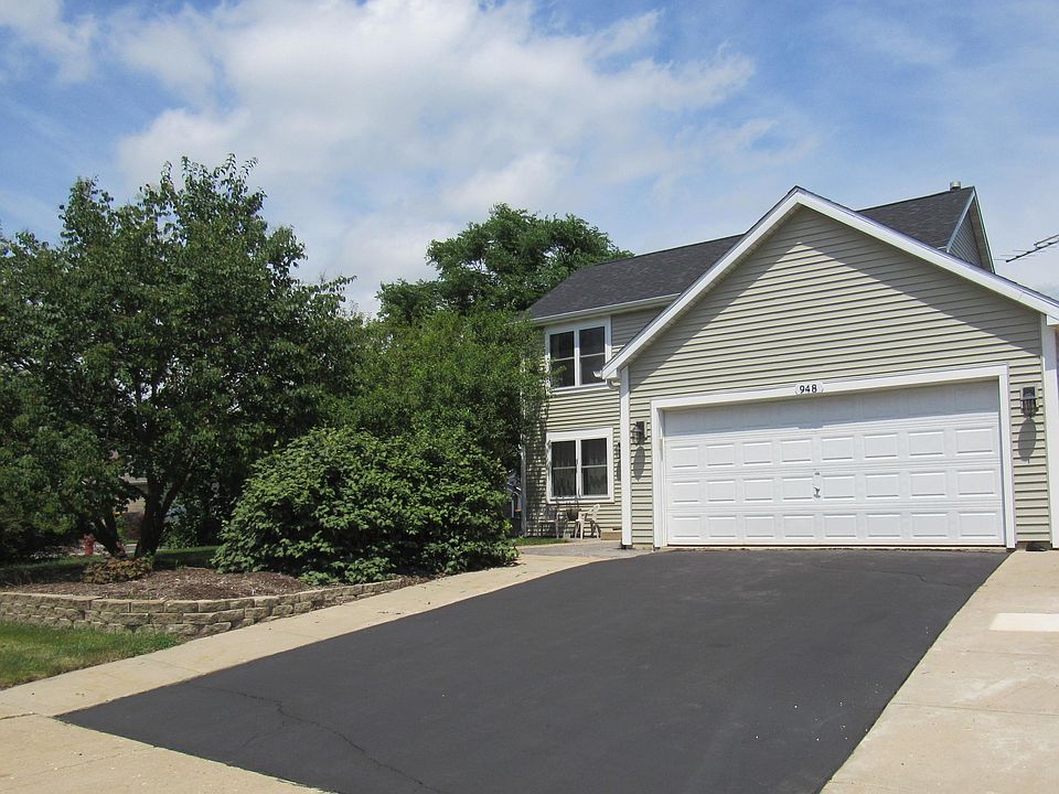 1st image of 948 Hilltop Ln