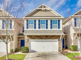 876 Summerlake Dr, Fort Mill, SC 29715