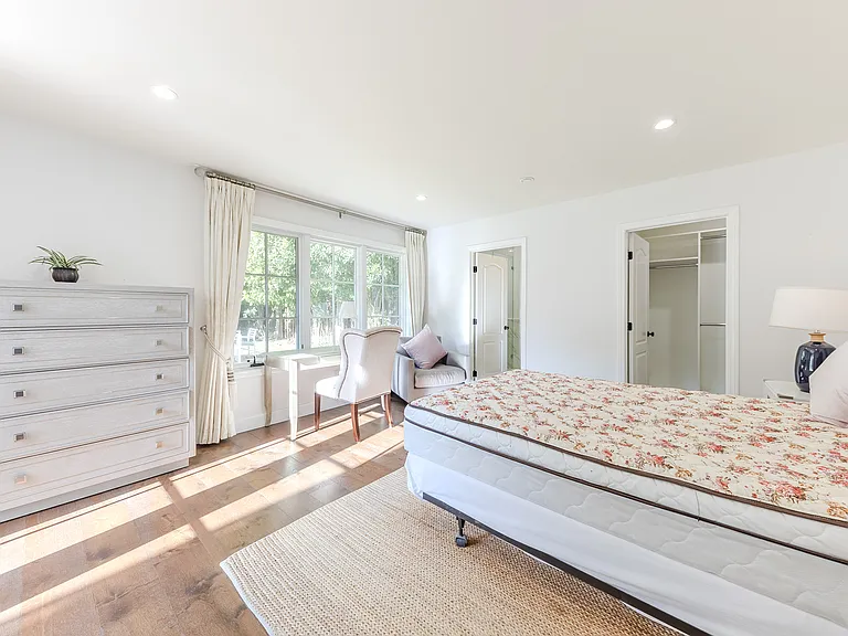325 W Bellevue Dr — Photo 41