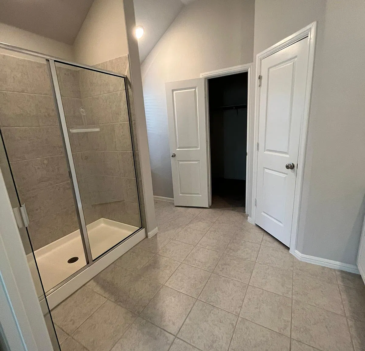 4 bed, 2119 sqft, $2,600 — Photo 4