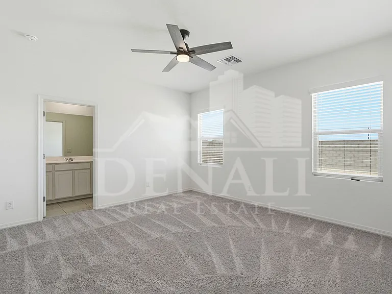 10941 N 165th Ave — Photo 14
