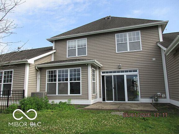 3rd image of 534 Greenwood Trace Dr