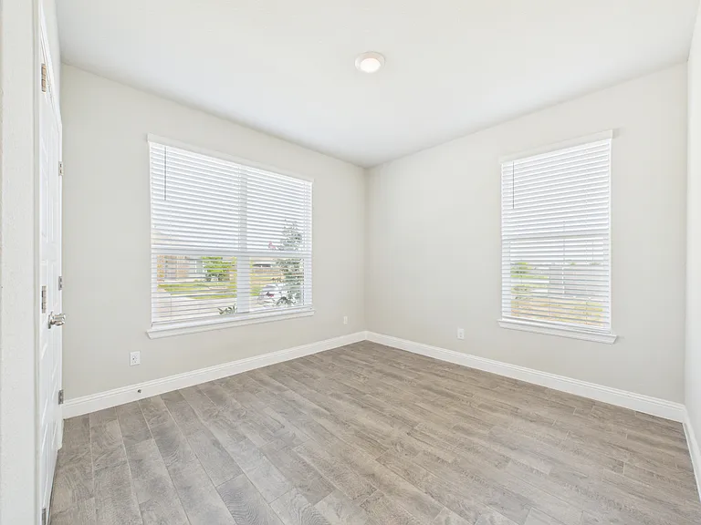 2304 Blackcap St — Photo 30