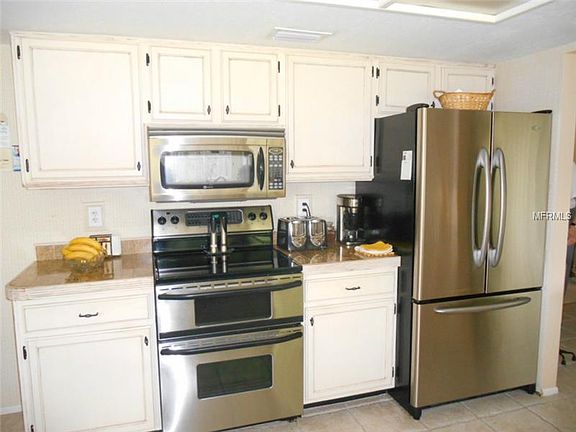 4th image of 2880 Meadow Wood Dr