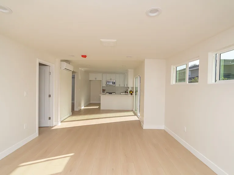 1411 S 8th Ave #B — Photo 2