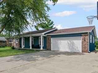 6 Harness Ln, Pesotum, IL