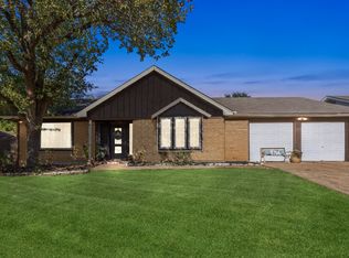 708 Glenhaven Dr, Hurst, TX 76054